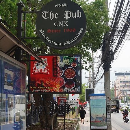 The Pub Guesthouse 치앙마이 외부 사진