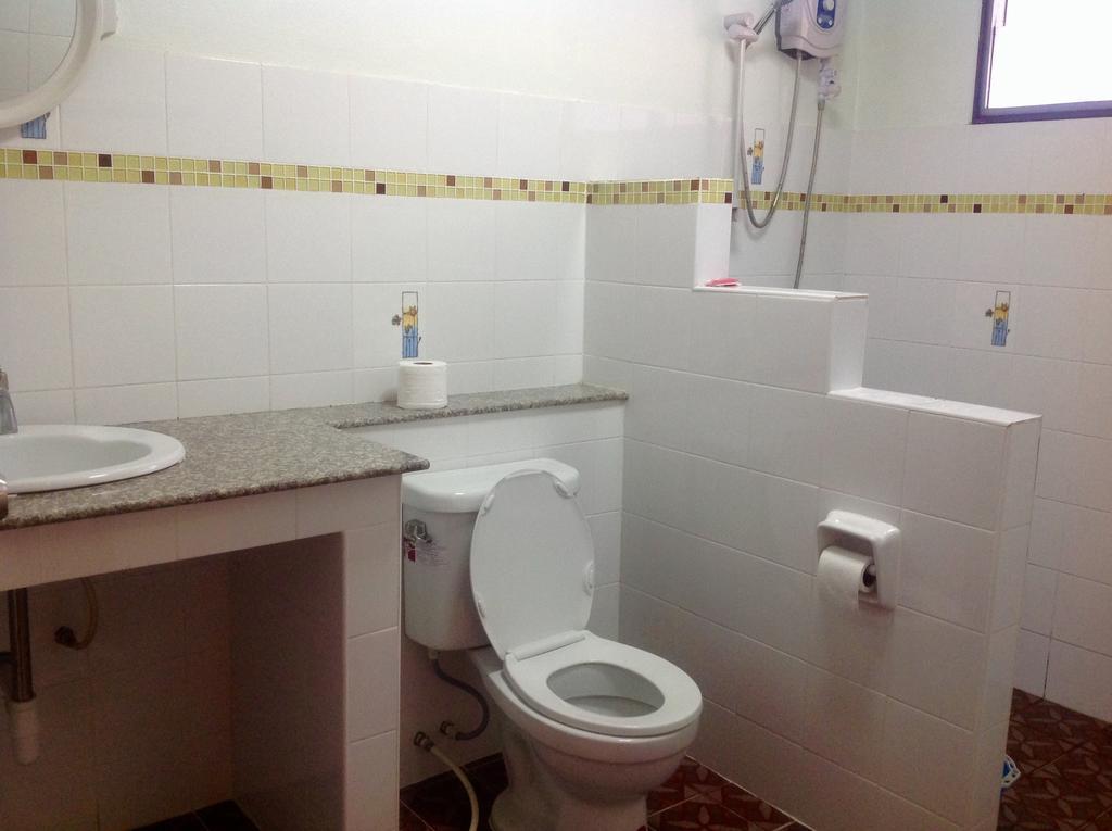 The Pub Guesthouse 치앙마이 외부 사진