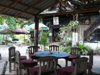 The Pub Guesthouse 치앙마이 외부 사진